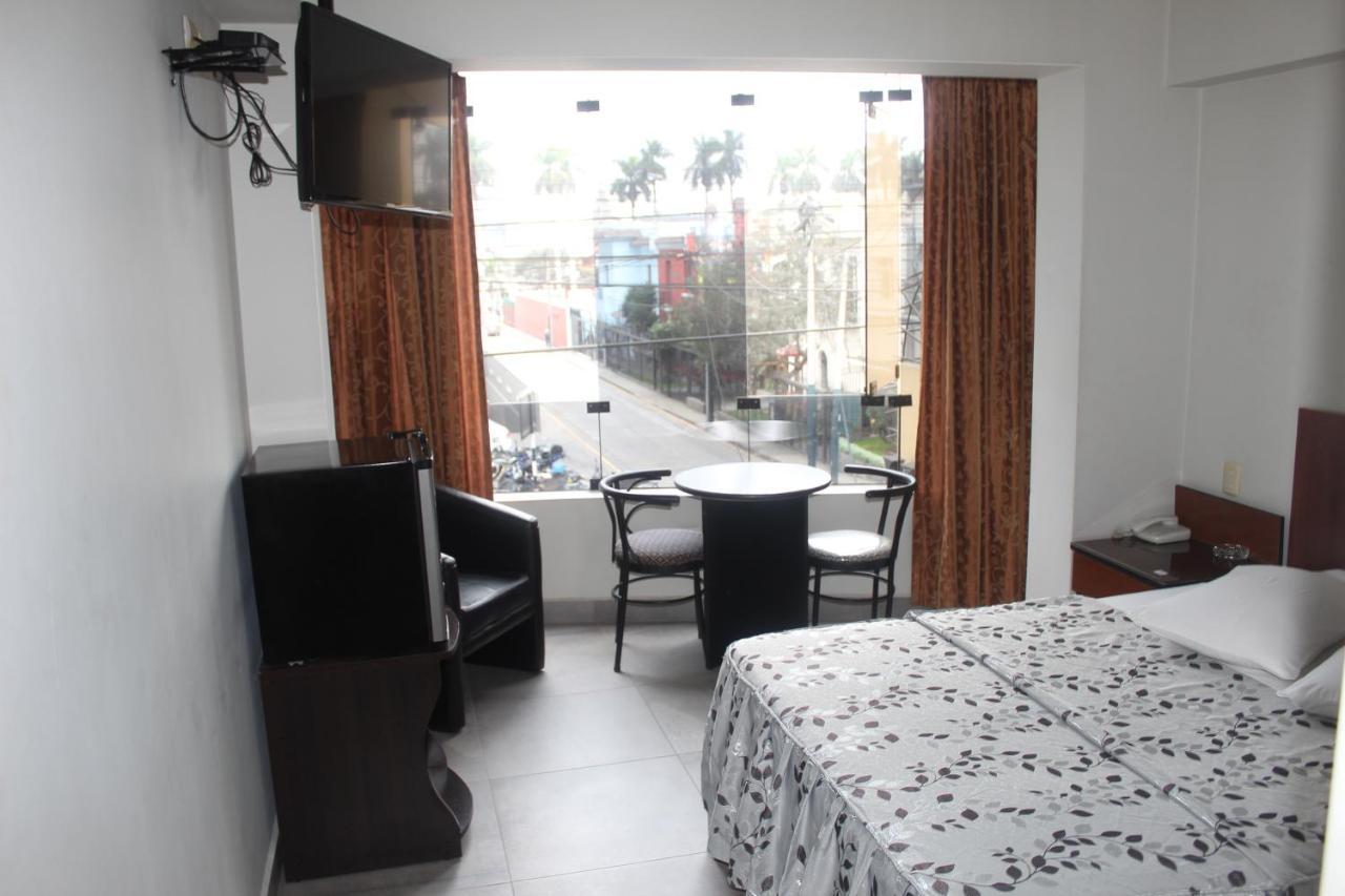 Hostal Bond Lima Exterior foto